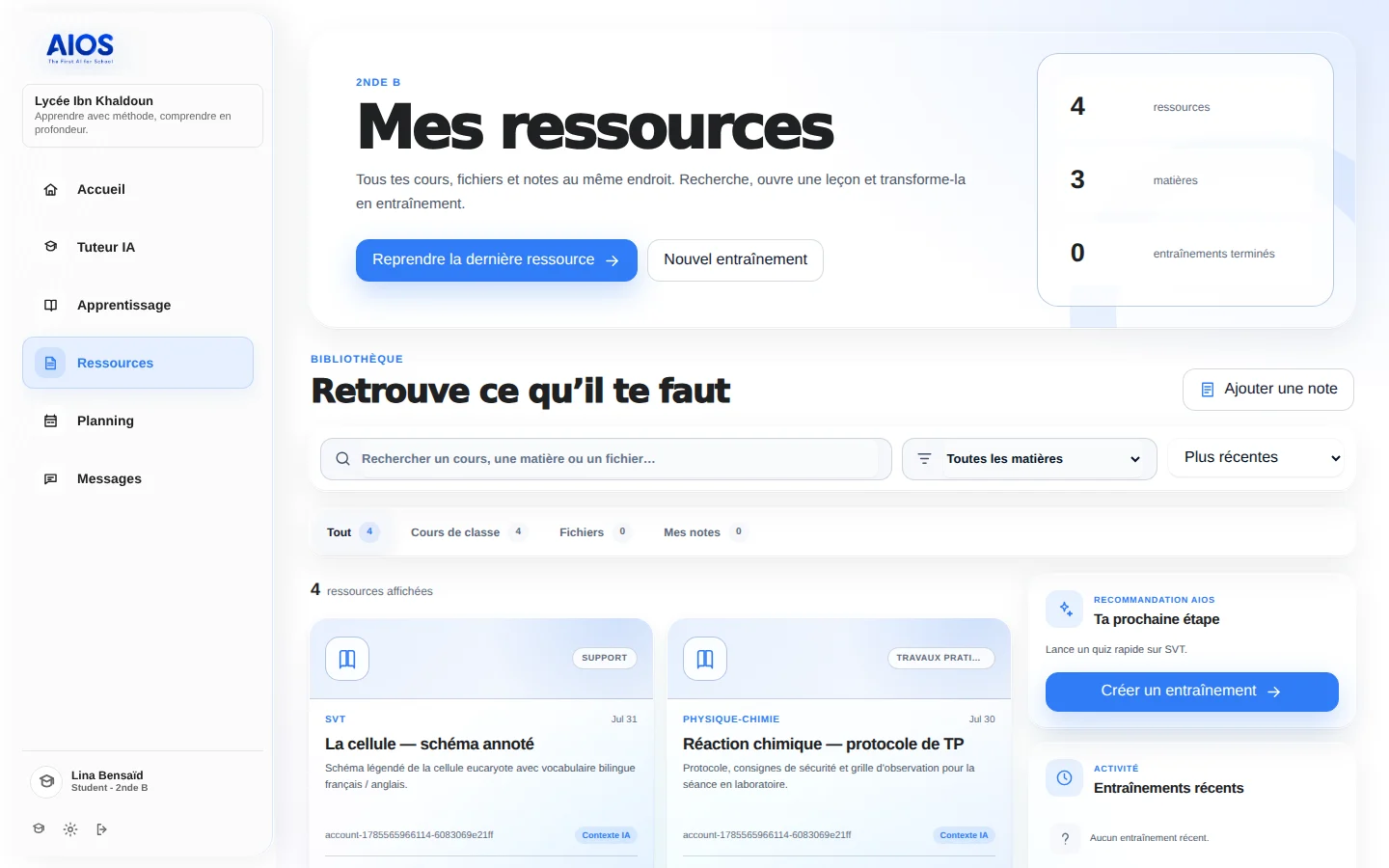 Bibliothèque de ressources d’un élève AIOS, avec recherche, filtres par matière et cartes de cours.
